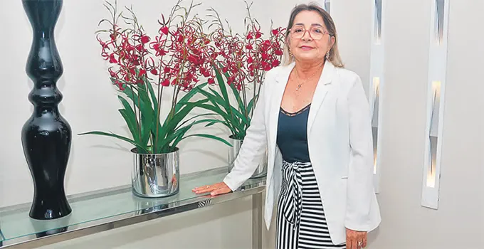 A mdica Tnia Filgueira explica as causas e consequncias do incio da menopausa (MARINA TORRES / DP FOTO)