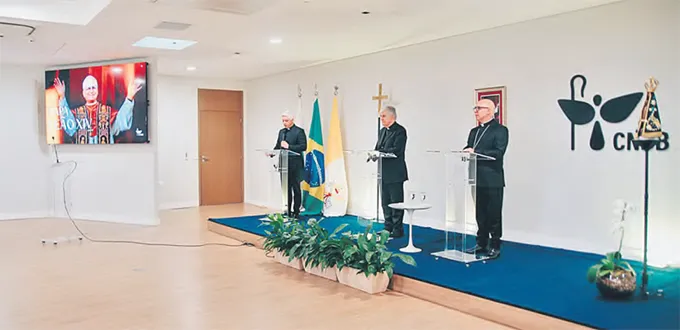 Aps o anncio do novo pontfice, o secretrio-geral da entidade falou da escolha (DIVULGAO/CNBB)
