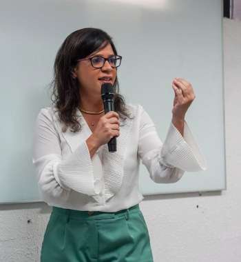Dbora ressalta que a legislao define o que  o trabalho anlogo  escravido (REPRODUO/REDES SOCIAIS)