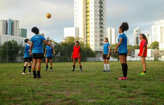 Projeto conta com as categorias sub-15, sub-17, sub-20 e 20+, no Santos Dumont (MARINA TORRES/DP FOTO)