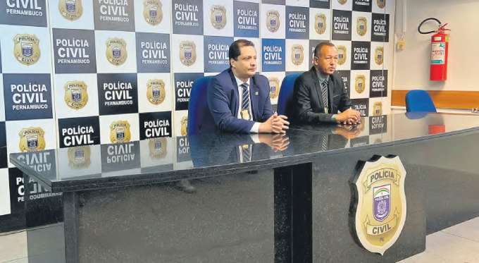 Delegados Alfredo Jorge e Paulo Gondim: criminoso foi detido em menos de 24 horas (DIVULGAO/PCPE)