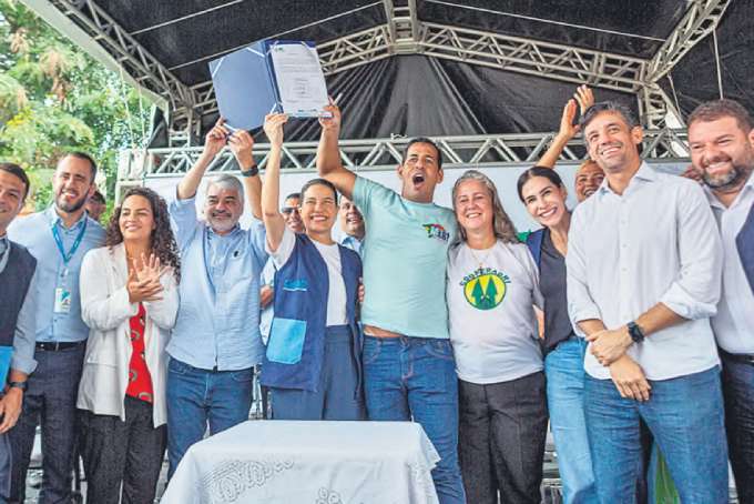 Ao todo, 64 famlias sero contempladas com novas moradias, aps anos no terreno (RAFAEL VIEIRA/DP FOTO)