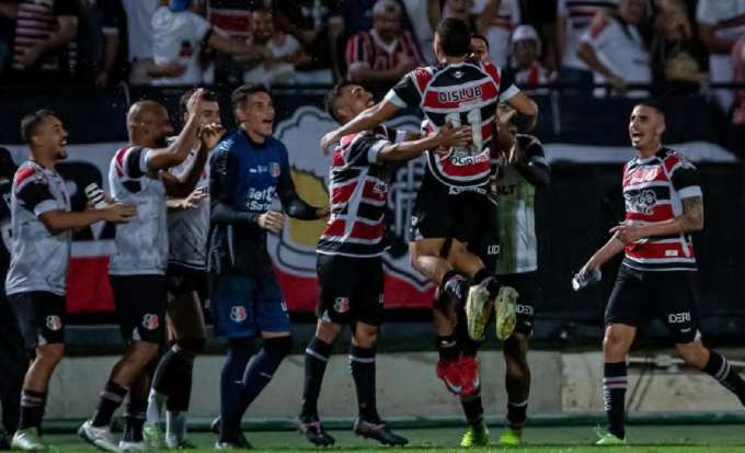 Torcedor teve mais um dia de alegria no Arruda, time faz campanha com timo rendimento (RAFAEL VIEIRA/DP FOTO)