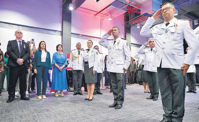 A solenidade ocorreu ontem no auditrio do Recife Expo Center, no bairro de So Jos (SANDY JAMES/DP FOTO)