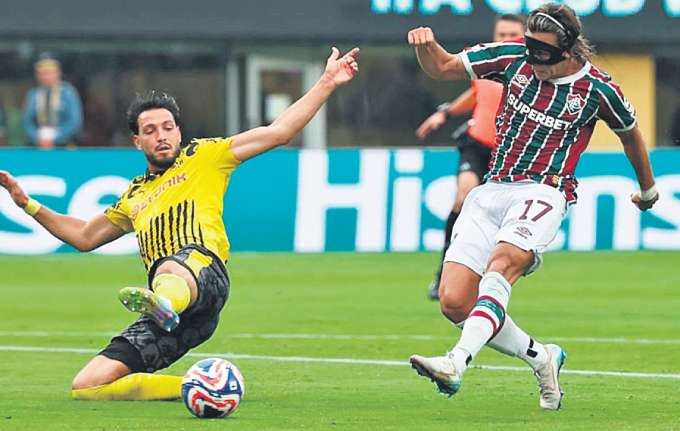 Tricolor teve as melhores chances, mas acabou no 0 a 0 (FRANCK FIFE / AFP)
