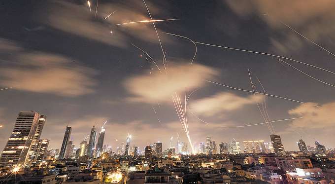 Resposta seria direta no caso dos Estados Unidos entrarem na guerra ao lado de Israel (MENAHEM KAHANA / AFP)