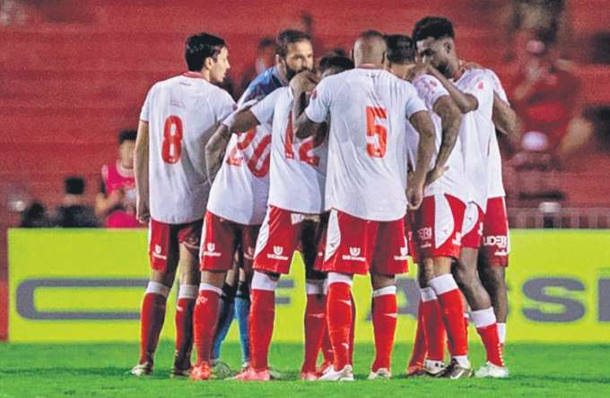 Direo tem planos de fechar novo contrato com a Futebol Card e ter verba para quitar dvida (RAFAEL VIEIRA/DP FOTO)