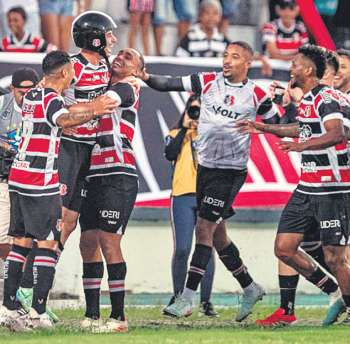 Time coral vem fazendo a melhor campanha geral. Em casa, Tricolor est com 100% dos pontos (RAFAEL VIEIRA/ DP FOTO)