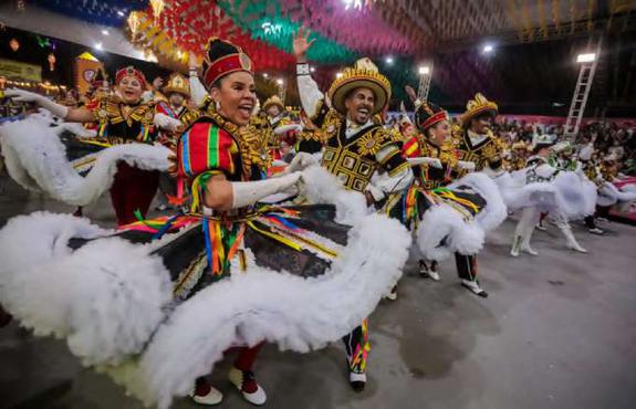 As apresentaes das quadrilhas no podem faltar para quem quer curtir os festejos (VANESSA ALCNTARA/ PCR)
