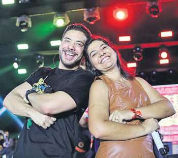 Viviane cantou com nomes como Wesley Safado (REPRODUO/REDES SOCIAIS)