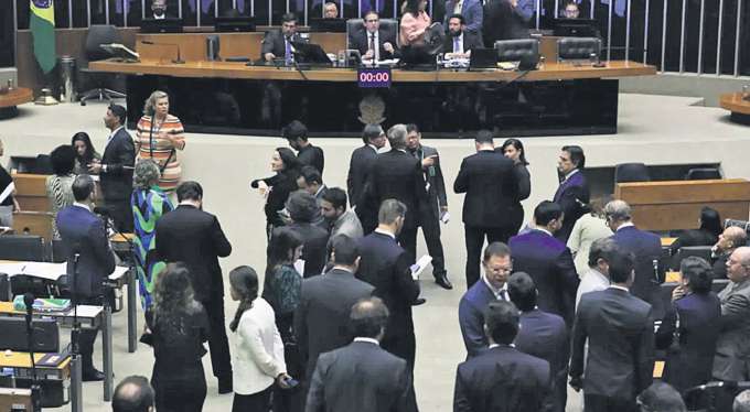 Decreto foi derrubado pelo Congresso. Tesouro quer apresentra medidas at dia 22 (LULA MARQUES/AGNCIA BRASIL)