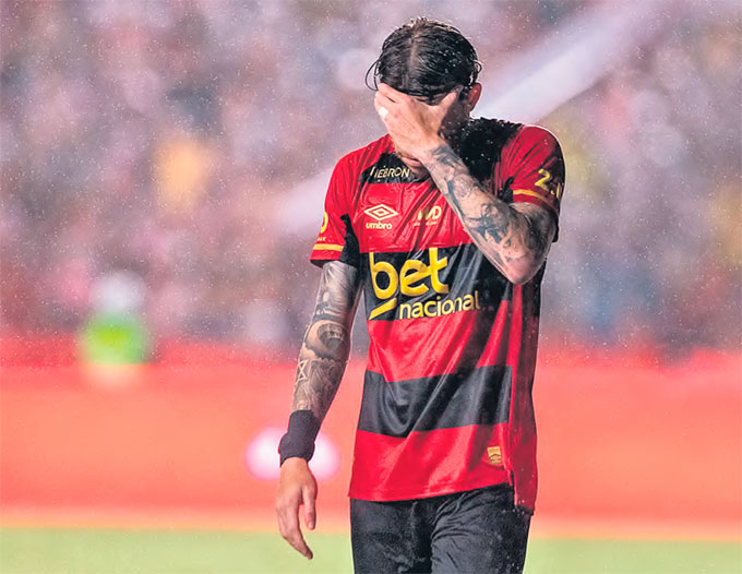 Leo tem 27 rodadas para reagir e evitar a queda para a Srie B (RAFAEL VIEIRA/DP)