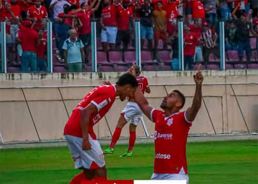 Derrotado pelo Sergipe, Santa precisa vencer jogo de volta para no ser eliminado (GUILHEREME DAYAN/SERGIPE)