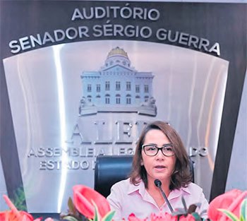 Dbora ainda disse que CPI  uma "narrativa da oposio" (SANDY JAMES/DP FOTO)