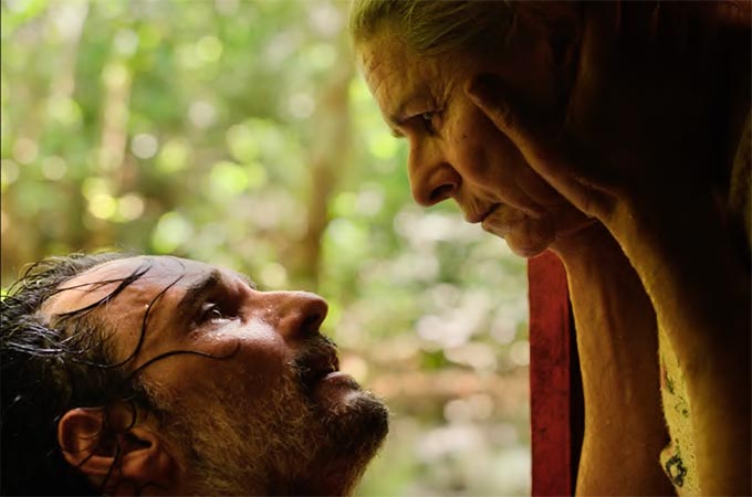 Rodrigo Santoro e Denise Weinberg protagonizam O ltimo Azul, rodado na Amaznia, e premiado em Berlim (GUILLERMO GARZA/DIVULGAO)