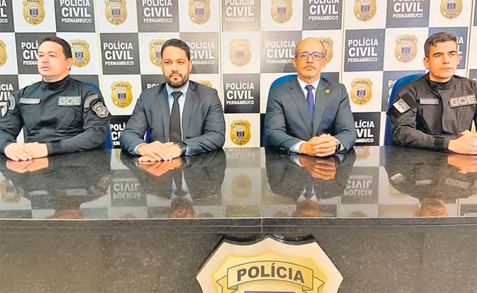 As duas operaes envolvendo sequestradores foram detalhadas ontem pela PCPE (DIVULGAO/PCPE)